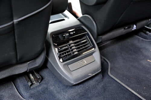 Volkswagen_ID_4009