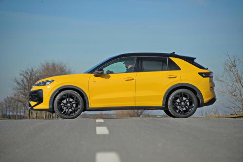 Volkswagen T-Roc 1.5 eTSI // Foto: Dmotion.rs