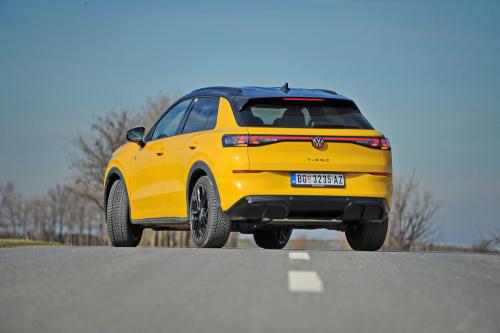 Volkswagen T-Roc 1.5 eTSI // Foto: Dmotion.rs