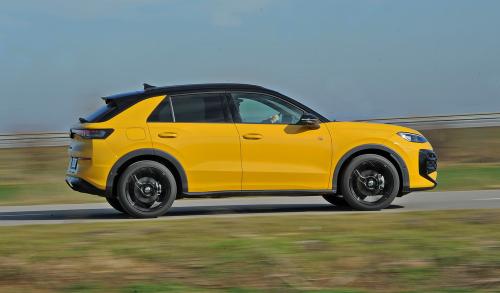 Volkswagen T-Roc 1.5 eTSI // Foto: Dmotion.rs