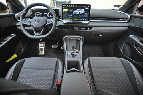 Volkswagen T-Roc 1.5 eTSI // Foto: Dmotion.rs