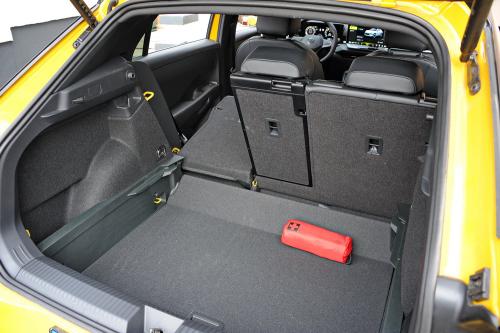 Volkswagen T-Roc 1.5 eTSI // Foto: Dmotion.rs