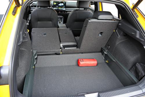 Volkswagen T-Roc 1.5 eTSI // Foto: Dmotion.rs