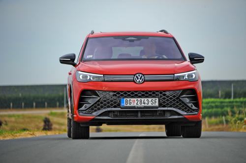 Volkswagen_Tiguan_2024_Foto_Dmotion_004_resize