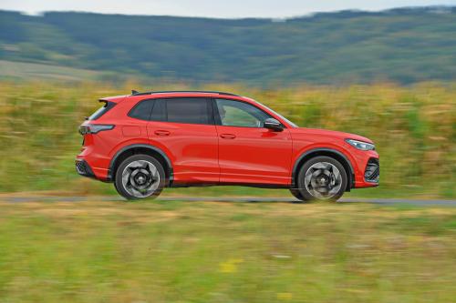Volkswagen_Tiguan_2024_Foto_Dmotion_011_resize