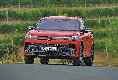 Volkswagen_Tiguan_2024_Foto_Dmotion_015_resize