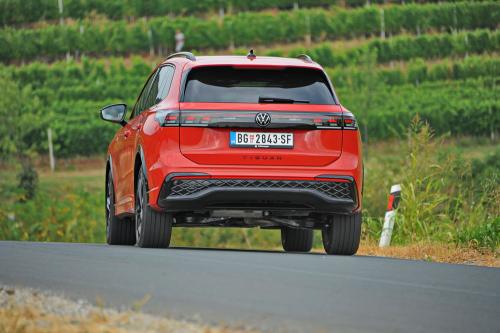 Volkswagen_Tiguan_2024_Foto_Dmotion_016_resize