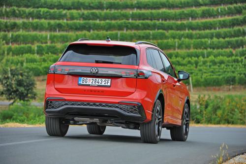 Volkswagen_Tiguan_2024_Foto_Dmotion_018_resize