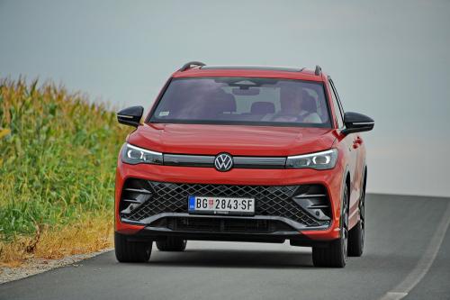 Volkswagen_Tiguan_2024_Foto_Dmotion_020_resize