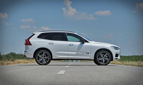 Volvo_XC60_T8_Recharge_033