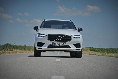 Volvo_XC60_T8_Recharge_035