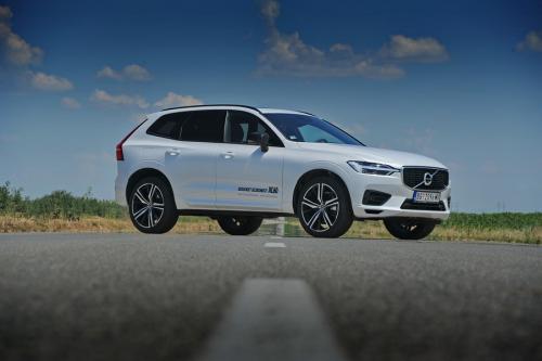 Volvo_XC60_T8_Recharge_040