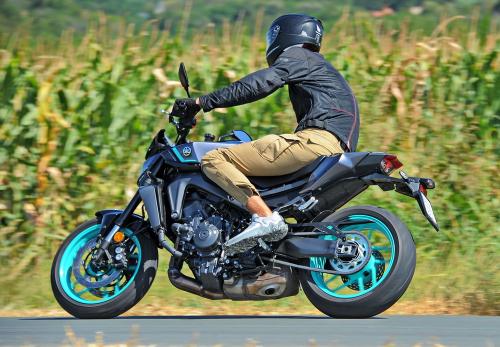 Yamaha_MT09_018_resize