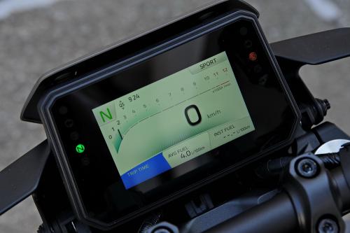 Yamaha_MT09_025_resize